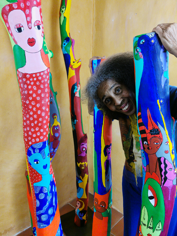 Aconcha. Installation Totems